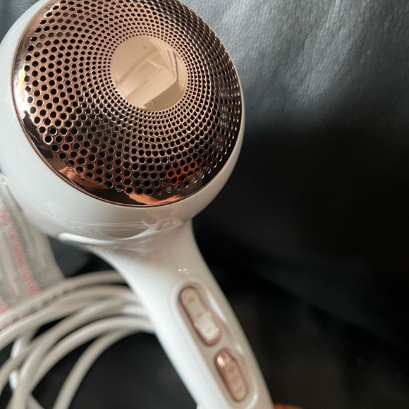 T3 Featherweight blow dryer - Picture 5 of 6